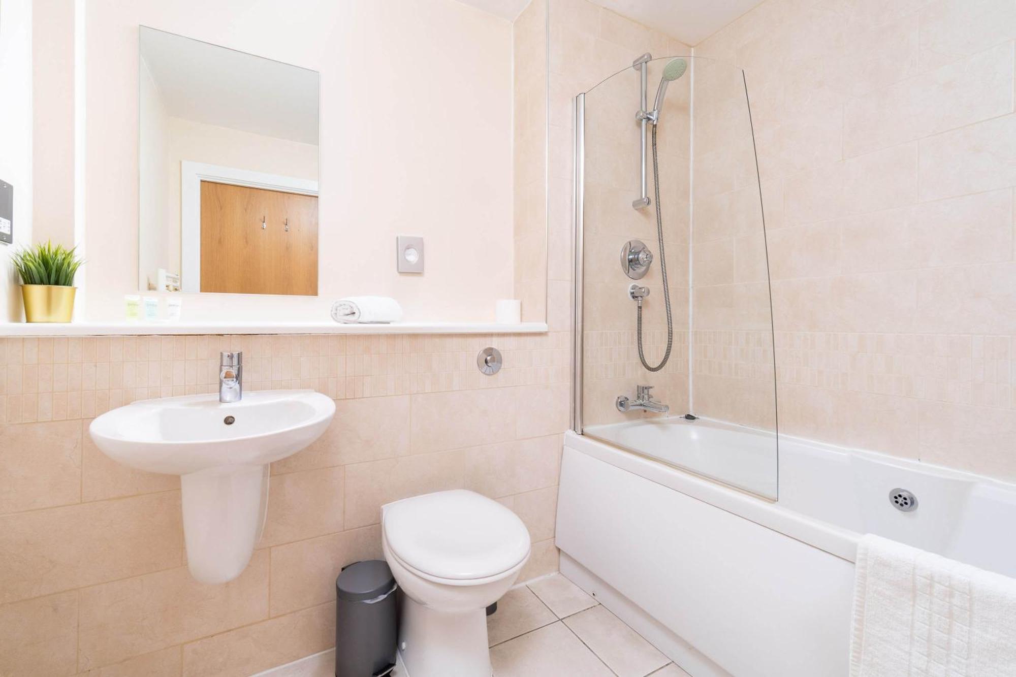 Stylish Birmingham City Centre - 2 Bed - Secure Parking - 5Ac מראה חיצוני תמונה