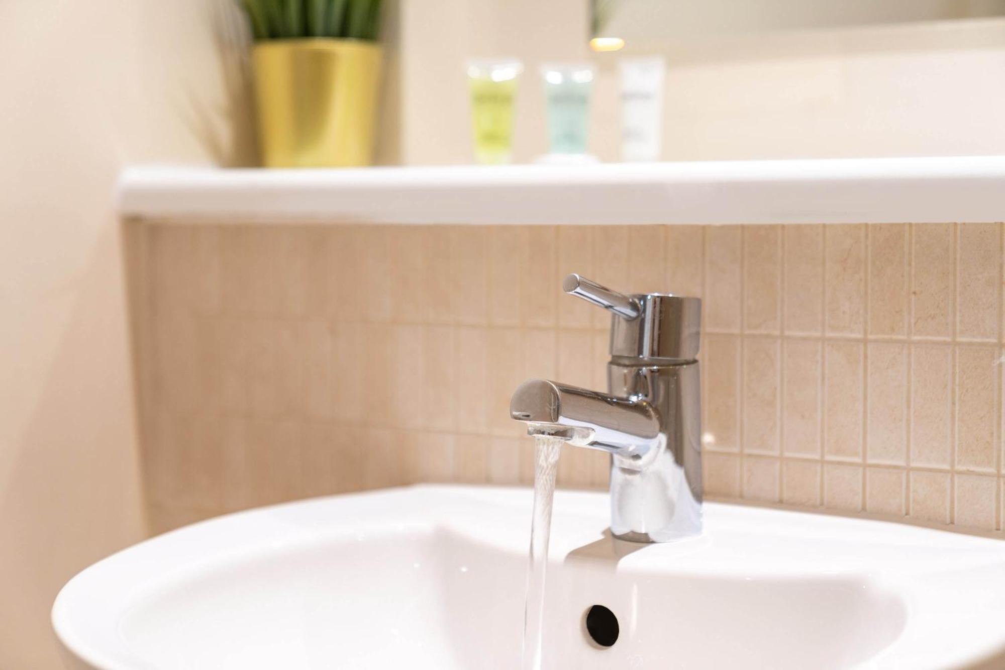 Stylish Birmingham City Centre - 2 Bed - Secure Parking - 5Ac מראה חיצוני תמונה